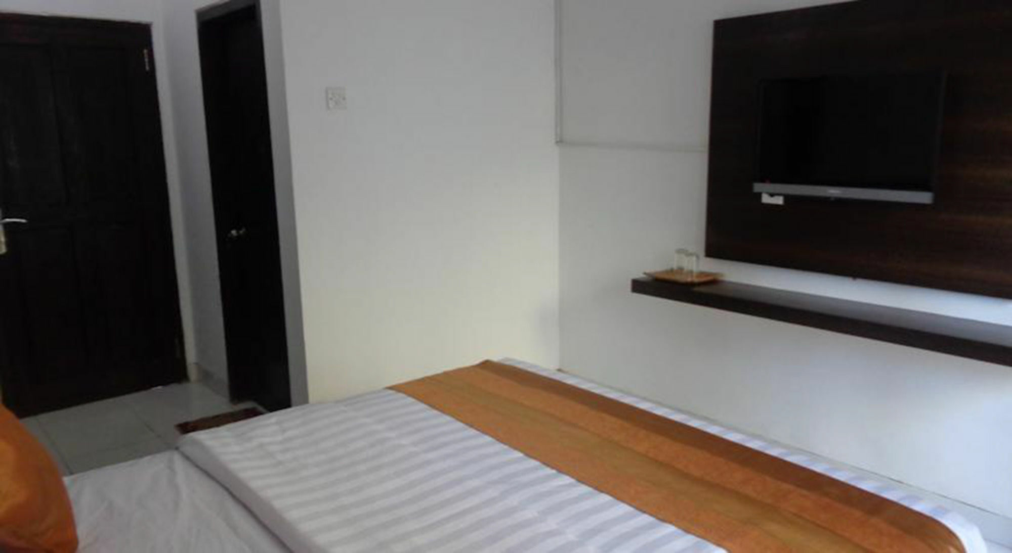 Bakung Sunset Hotel Kuta  Luaran gambar